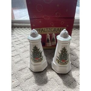 Pfaltzgraff Christmas Heritage Salt & Pepper Shakers‎